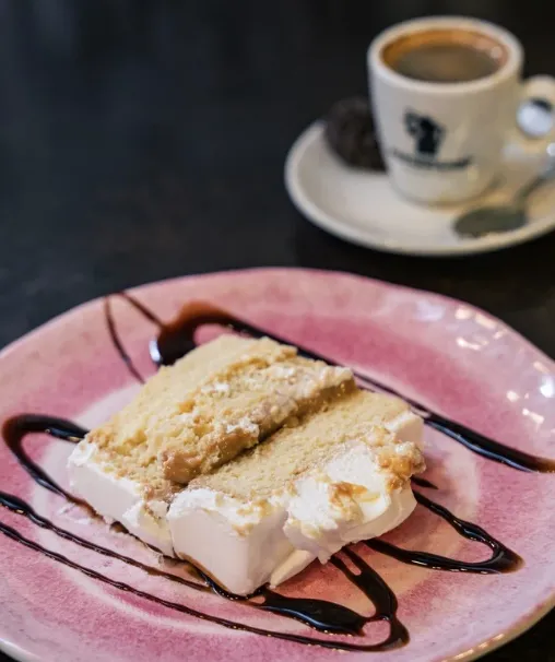 Torta y café